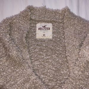 HOLLISTER cardigan!